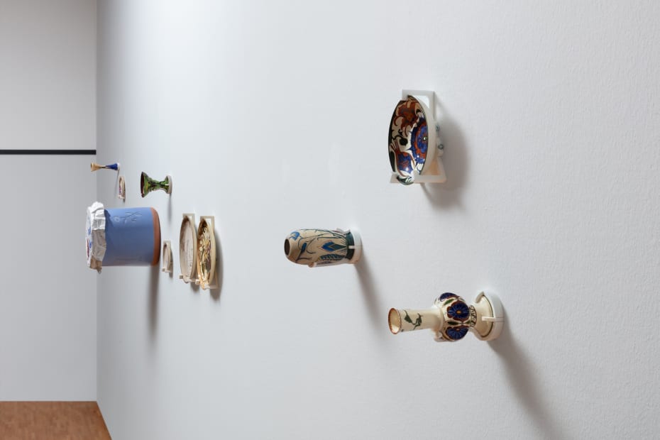 Installation image of Magali Reus: Parallel Bones.