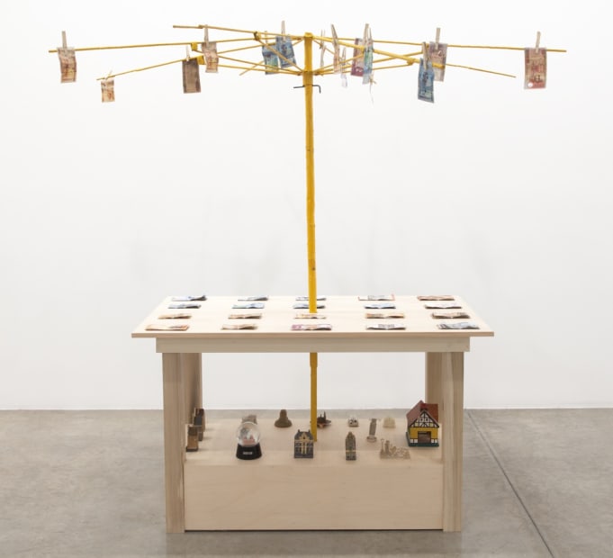 Bureau d'échange [Exchange Office]: Architecture, 2014, 2014